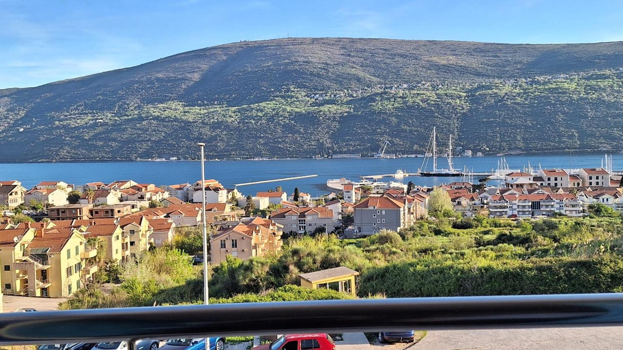 Villa Sea-N-Sun, 7 Bedrooms & Pool, Nearby Portonovi Marina. Thenovici Exterior photo